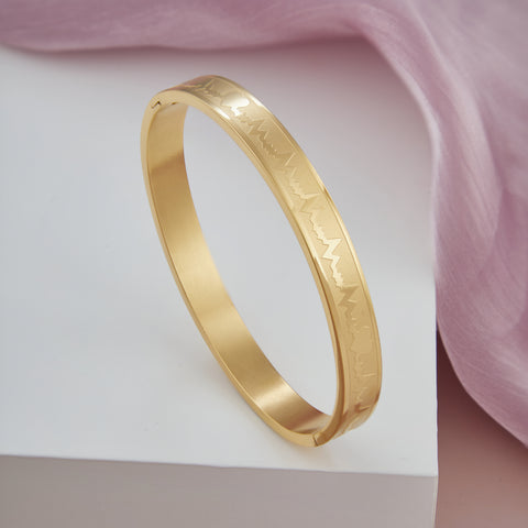 Heartbeat Lifeline Gold-Plated Men's Bracelet