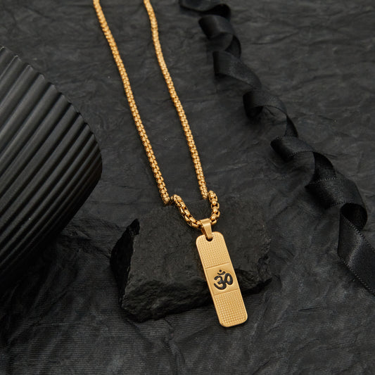 Dotted Design Om Pendan Gold Chain Necklace For Men